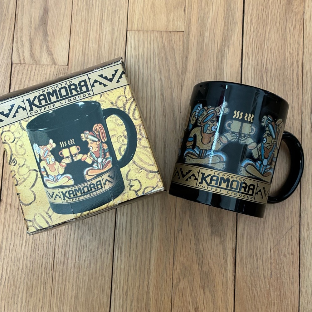NIB KAMORA Coffee Liqueur Mug / Cup 
Glossy black with gold In Kamora box, ‘90’s